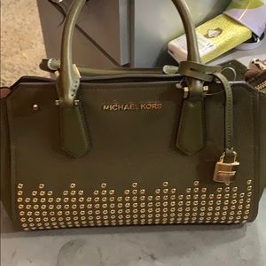 Michael Kors Olive purse